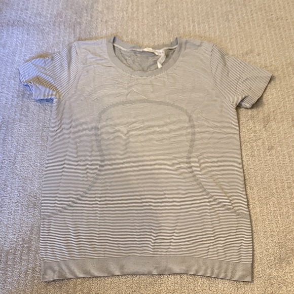 lululemon Swiftly Relaxed Tee - Picture 2 of 6